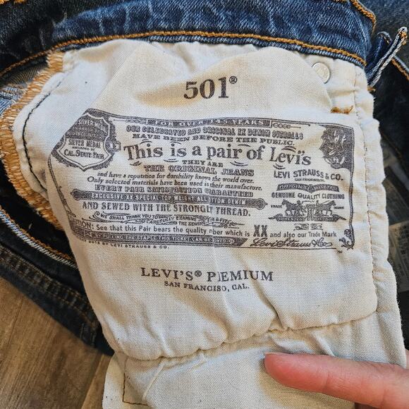 Levi’s 501 Button Fly Straight Leg Jeans Womens Size 29 Denim Blue Medium Wash - Picture 8 of 10